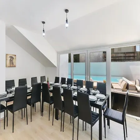 'gega' Xxl Vila