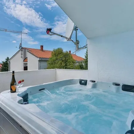 'gega' Xxl * Zadar